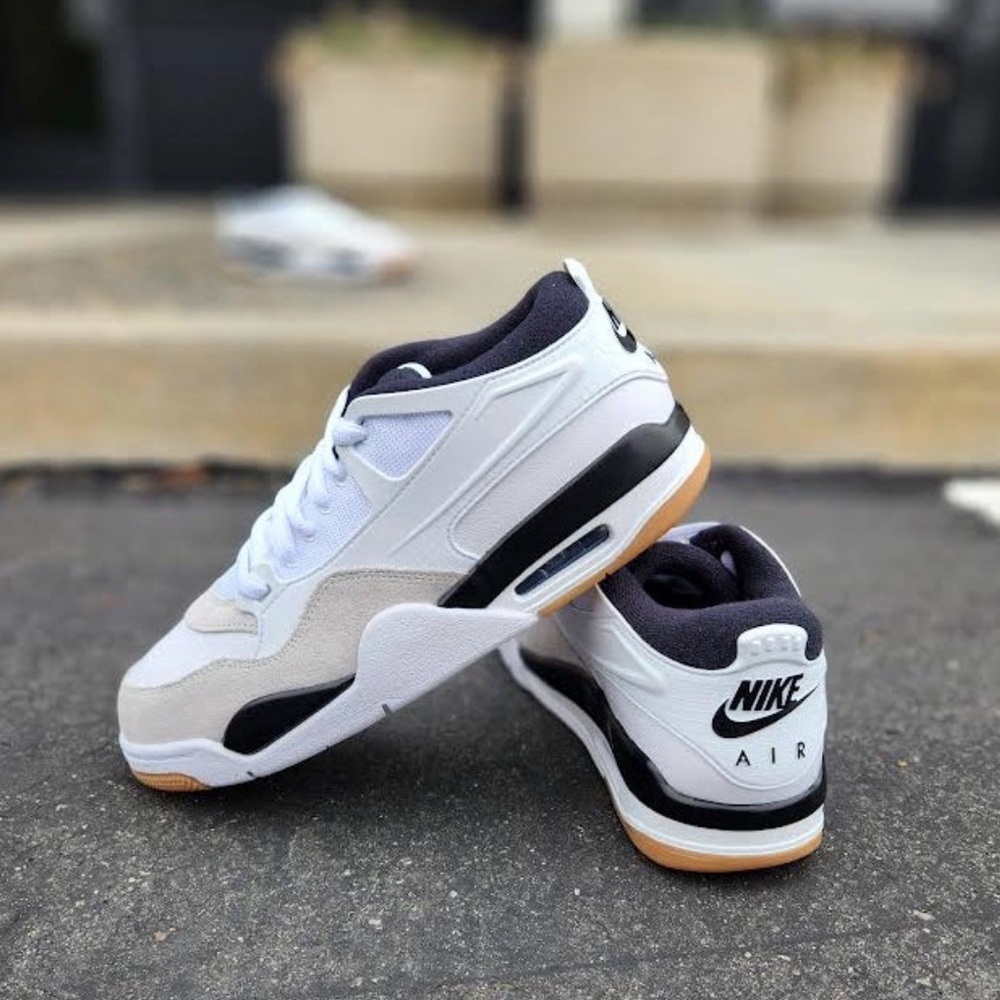 Nike White and Black Air Sneakers